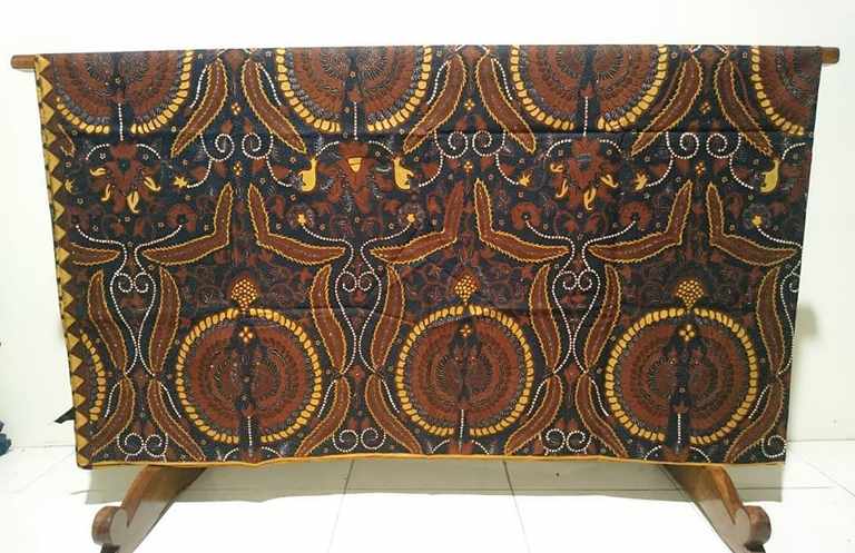 Batik Fabric Tulis Laweyan popular in Solo