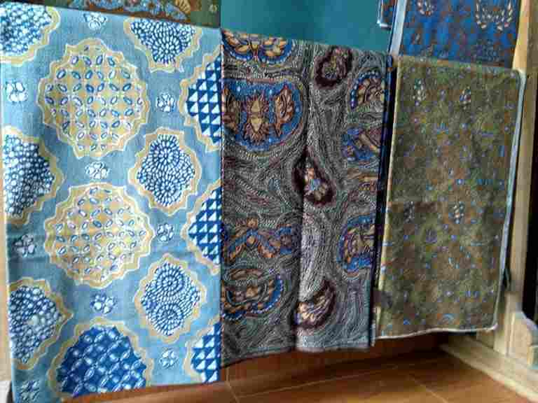 Batik sarong for sale with 2 method traditional making