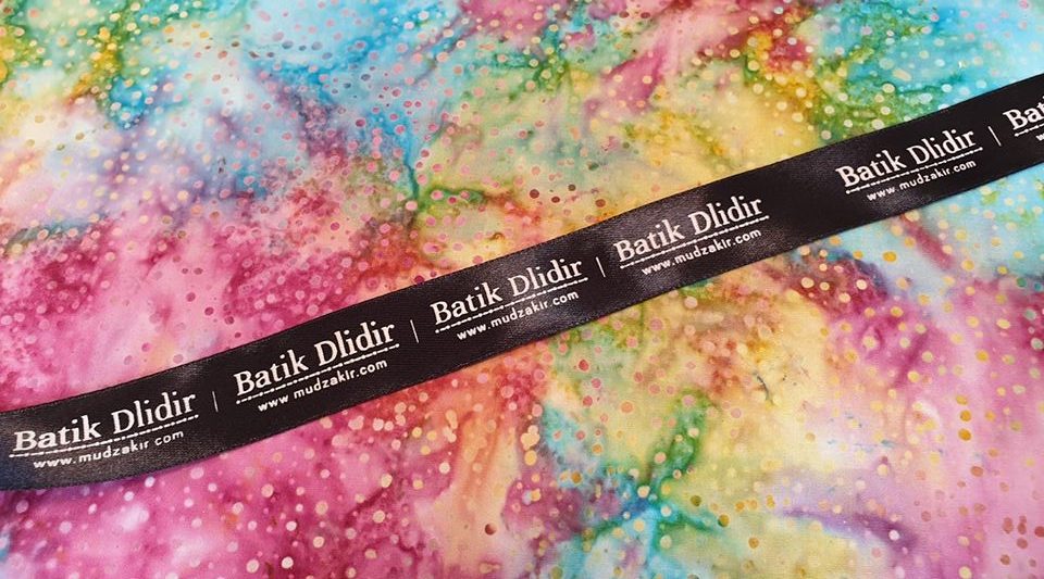 Batik fabric for quilting with smoke multicolors technique