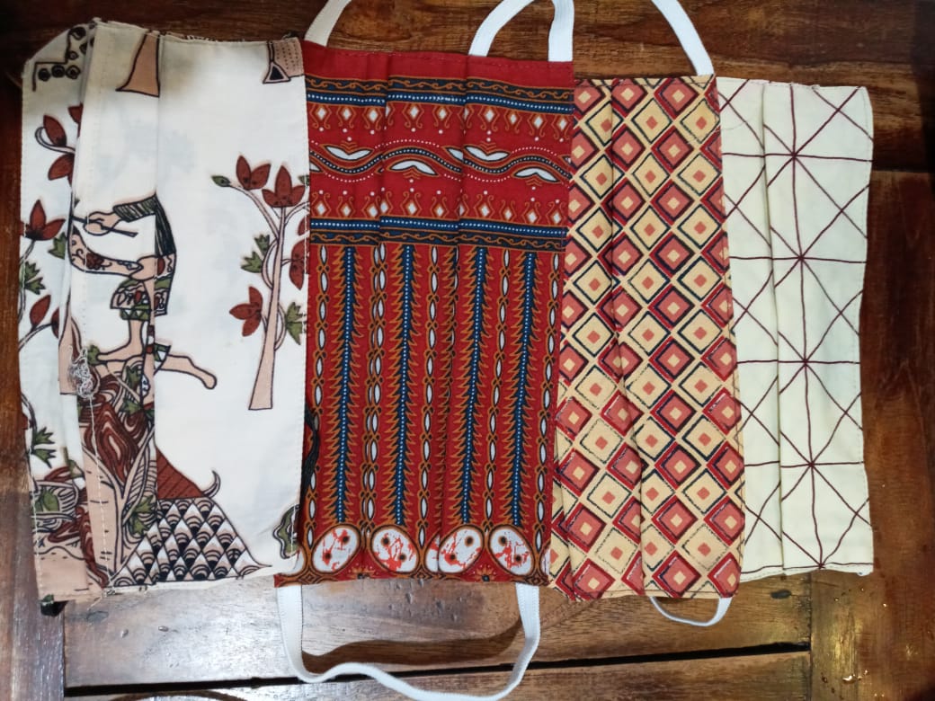 Masker kain tali motif batik di Kalimantan Harga Mulai Rp1.800,-