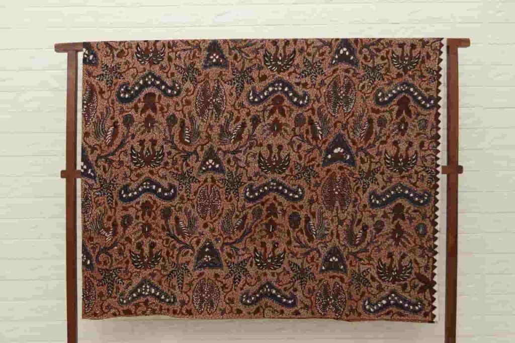 Authentic Hand-drawn Batik Tulis A Journey of Soul, Patience, and Javanese Elegance